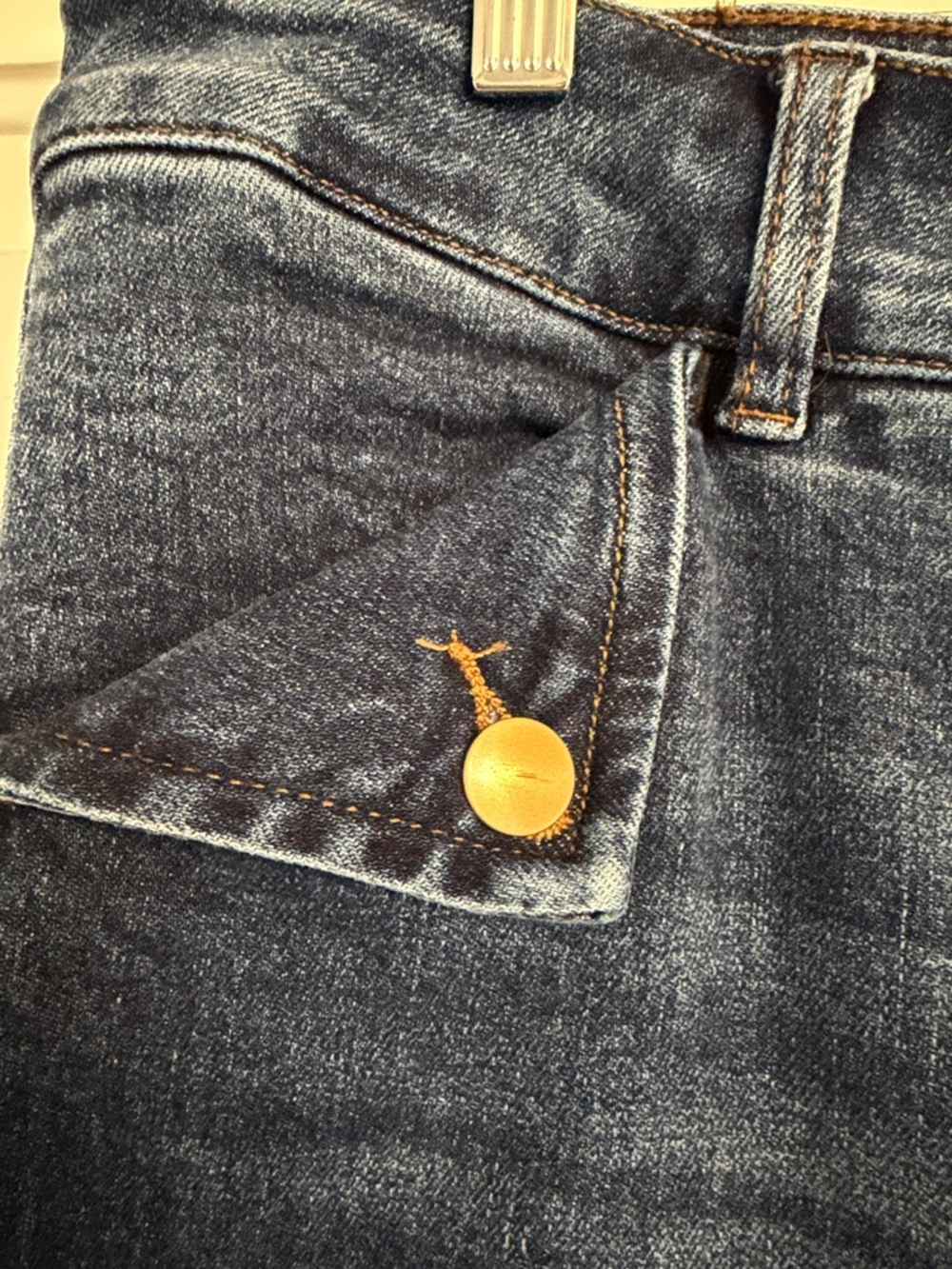 Kut from the Kloth Meg Dark Blue Wide-Leg Jeans with Gold Buttons Size 14 - Picture 5 of 10